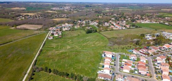 Terrain à bâtir à Montaigut-sur-Save, Occitanie